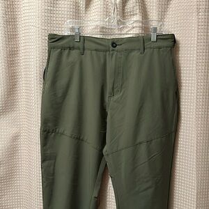 Magellan Outdoors Men’s Dry Fit Pants Brand New